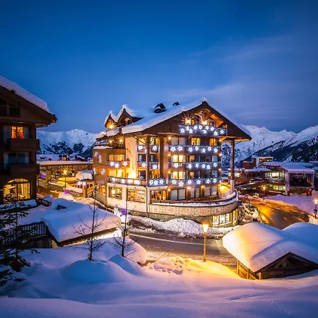 Hotell De La Loze 4*